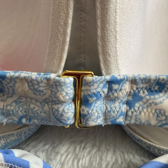 2 Bikini tops - Picture 6 of 8